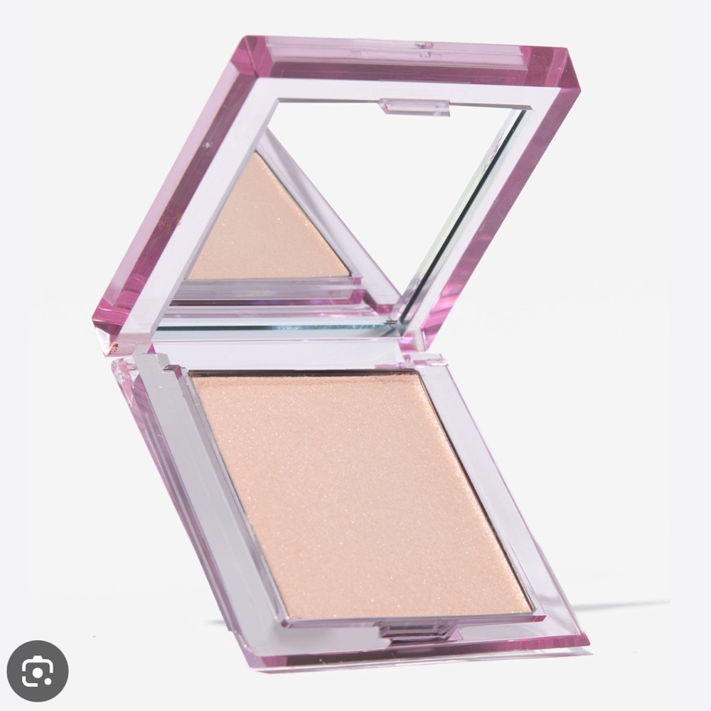 About Face Light Lock Powder in Stay In Bed // Pinky Peach Highlighter